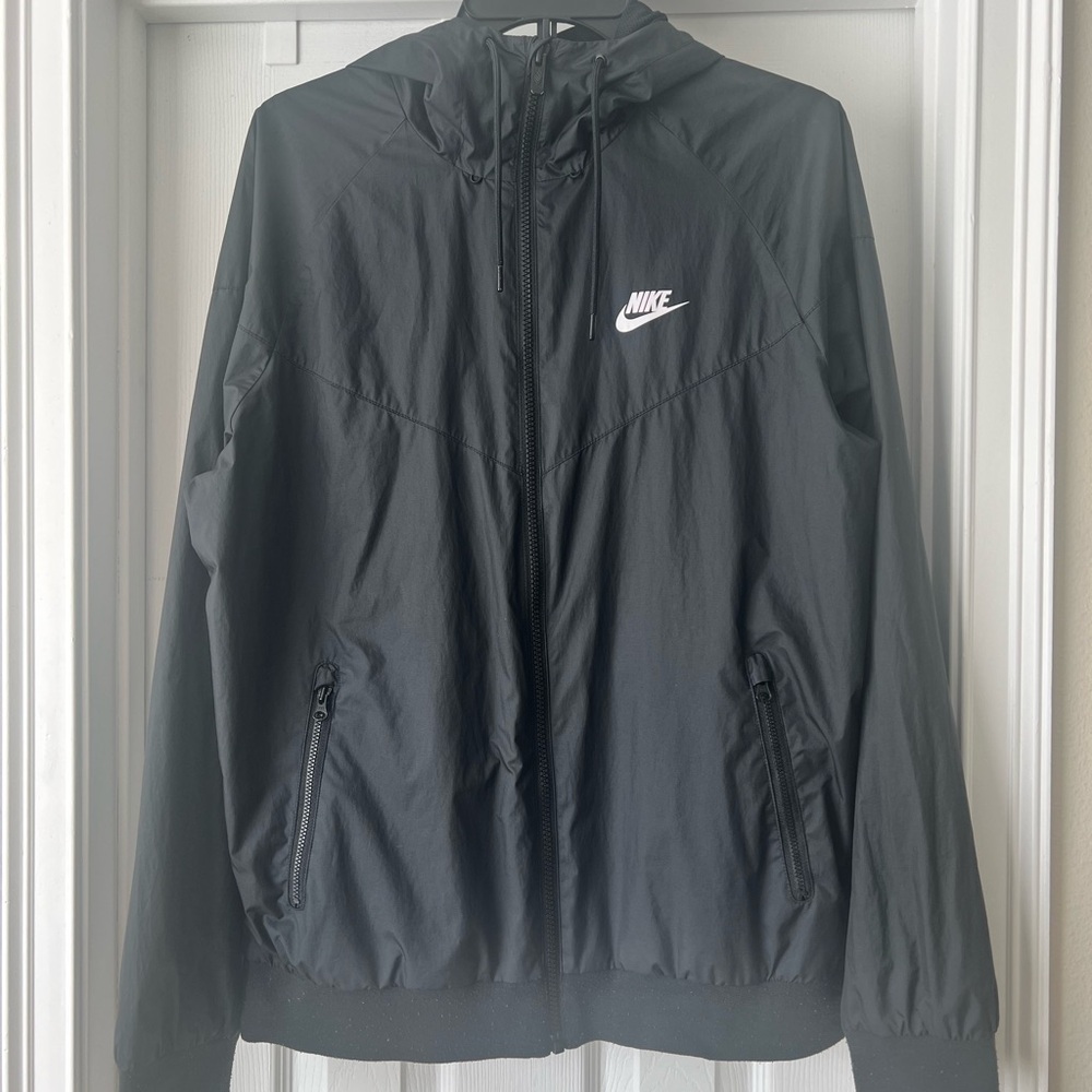 Men’s Nike Black Windbreaker Jacket Size M